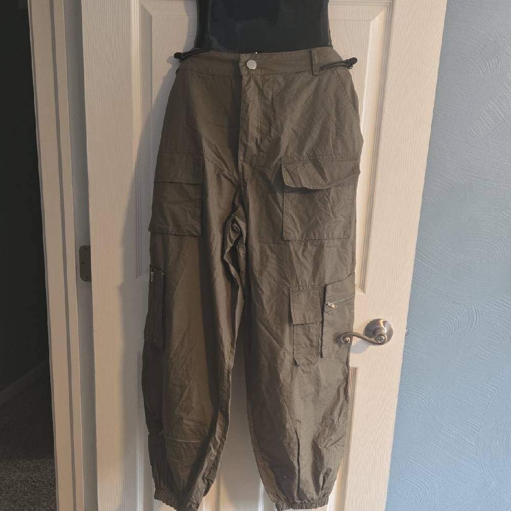 Women's Olive Cargo Joggers - Picture 2 of 9